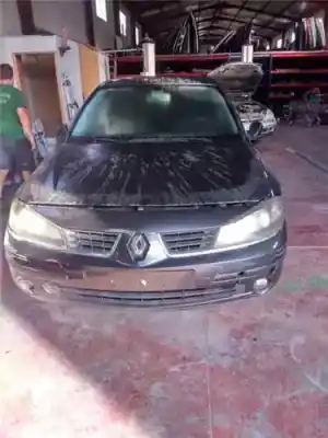 Pezzo di ricambio per auto di seconda mano CONSOLE CENTRALE per RENAULT LAGUNA II (BG0) 1.9 dCi Diesel FAP CAT 110 CV / 81 KW Riferimenti OEM IAM   