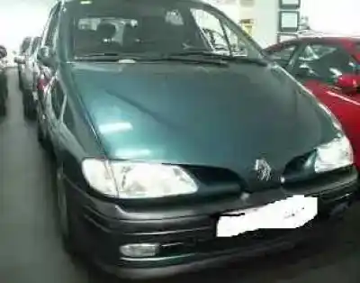 Pezzo di ricambio per auto di seconda mano PARAURTI ANTERIORE per RENAULT SCENIC (JA..) 1.9 DCI Authentique 102 CV / 75 KW Riferimenti OEM IAM   
