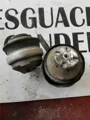 Автозапчасти б/у ЛЕВАЯ ОПОРА ДВИГАТЕЛЯ за MERCEDES-BENZ CLASE E (W210) E 300 TURBO-D (210.025) ссылки OEM IAM   