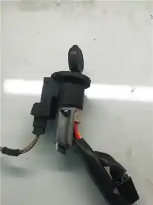 Peça sobressalente para automóvel em segunda mão CANHÃO DE IGNIÇÃO por PEUGEOT 206 FASTBACK (2A/C) 1.4 I Referências OEM IAM   