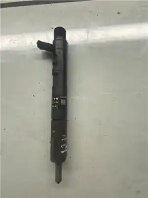 Peça sobressalente para automóvel em segunda mão INJETOR por FORD FOCUS BERLINA (CAK) 1.8 TDDI Turbodiesel CAT Referências OEM IAM 0617GV04F43  