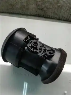 Pezzo di ricambio per auto di seconda mano bocca aria laterale destra per audi a3 (8p1) 2.0 tdi 16v riferimenti oem iam   8p0820901a