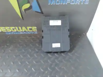 Peça sobressalente para automóvel em segunda mão caixa de fusíveis e relés por citroen c4 picasso exclusive plus referências oem iam 9663510180