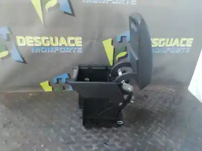 Автозапчастина б/у центральний подлокник для seat leon (5f1) style connect посилання на oem iam 5f0864207  