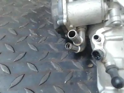 Автозапчастина б/у коробка метелика для seat leon (5f1) style connect посилання на oem iam 04l128063t  