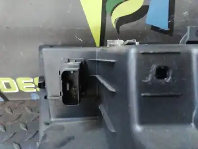 Автозапчастина б/у бардачок для seat leon (5f1) style connect посилання на oem iam 5f1857095f  