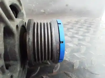 Peça sobressalente para automóvel em segunda mão alternador por renault clio iii confort expression referências oem iam 8200660033  0124425071