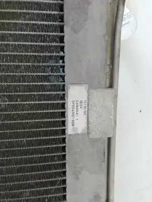 Peça sobressalente para automóvel em segunda mão radiador de água por renault clio iii confort expression referências oem iam 8200688390  