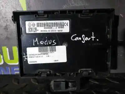 Peça sobressalente para automóvel em segunda mão Centralina Do Motor por RENAULT CLIO III 1.2 16V E85 CAT (Etanol) Referências OEM IAM 8200652284  28118124