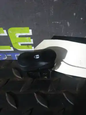 Second-hand car spare part switch for dacia duster laureate 4x4 oem iam references e2311115