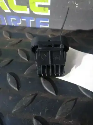 Second-hand car spare part switch for dacia duster laureate 4x4 oem iam references e2311115  