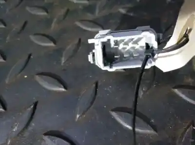 Second-hand car spare part switch for dacia duster laureate 4x4 oem iam references 107843b  