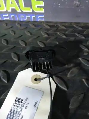 Second-hand car spare part right front power window switch for dacia duster laureate 4x4 oem iam references 602227  