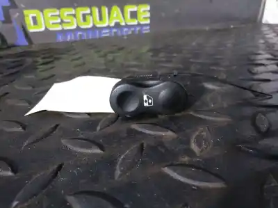 Second-hand car spare part left front power window switch for dacia duster laureate 4x4 oem iam references 602227