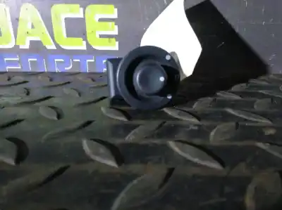 Second-hand car spare part switch for dacia duster laureate 4x4 oem iam references 8200002442b