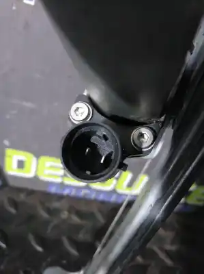 Second-hand car spare part passenger side right window regulator for dacia duster laureate 4x4 oem iam references 82007338280  