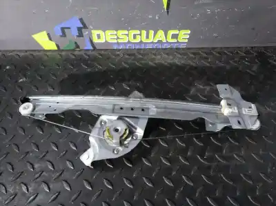 Second-hand car spare part passenger side right window regulator for dacia duster laureate 4x4 oem iam references 82007338280  