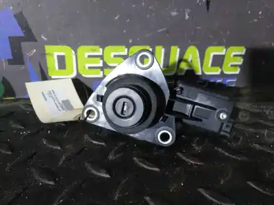 Pièce détachée automobile d'occasion POIGNÉE EXTÉRIEURE DE COFFRE / HAYON pour DACIA DUSTER  Références OEM IAM 906062426R  