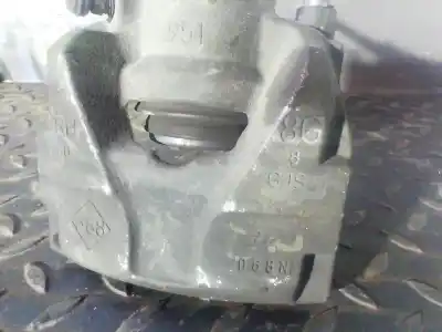 Peça sobressalente para automóvel em segunda mão pinça de travão dianteira direita por dacia duster laureate 4x4 referências oem iam 070ngjs  