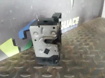 Second-hand car spare part Front Right Door Lock for OPEL COMBO Cargo OEM IAM references 13154792  