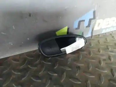 Peça sobressalente para automóvel em segunda mão Puxador Interior Dianteiro Direito por SEAT LEON (1P1) Reference Referências OEM IAM 5P0837114  186004571