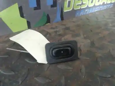 Second-hand car spare part RIGHT FRONT POWER WINDOW SWITCH for OPEL COMBO  OEM IAM references 13363102  24409207