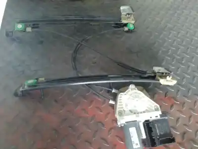 Peça sobressalente para automóvel em segunda mão Elevador De Vidros Dianteiro Direito por SEAT LEON (1P1) Reference Referências OEM IAM 1K0959762 1T0959702G 1P0837402E