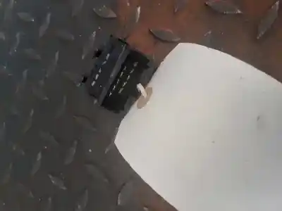 Peça sobressalente para automóvel em segunda mão botão / interruptor elevador vidro traseiro esquerdo por renault laguna ii (bg0) confort authentique referências oem iam 