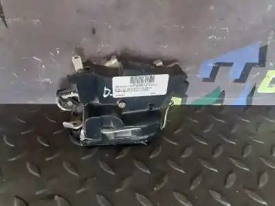 Pièce détachée automobile d'occasion SERRURE DE PORTE AVANT DROITE pour MERCEDES VANEO (W414) FURGONETA COMPACTA  Références OEM IAM 456204003  