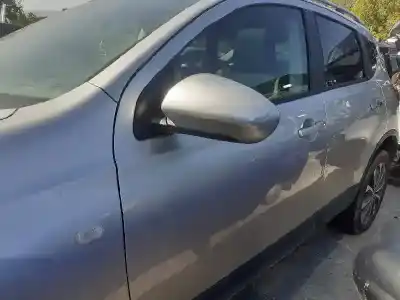 Автозапчасти б/у левая передняя дверь за nissan qashqai (j10) acenta 4x4 ссылки oem iam 