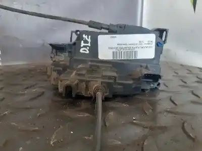 Second-hand car spare part left front door lock for renault clio iii confort expression oem iam references   