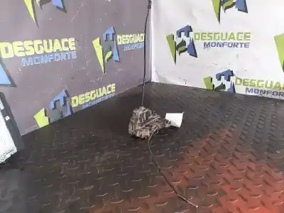 Peça sobressalente para automóvel em segunda mão fechadura da porta traseira direita por renault clio iii confort expression referências oem iam 