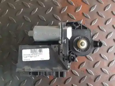 Pezzo di ricambio per auto di seconda mano Motore Alzacristalli Posteriore Destro per AUDI A4 BERLINA (8E) 2.0 TDI 16V (103kW) Riferimenti OEM IAM 8E0959802A 0130821766 105849108