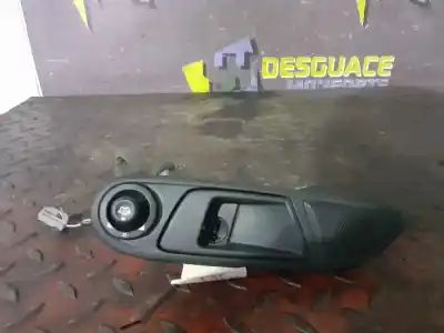 Автозапчастина б/у ЛІВА ПЕРЕДНЯ ВНУТРІШНЯ РУЧКА для FORD FIESTA (CB1)  Посилання на OEM IAM 8A61A2260  