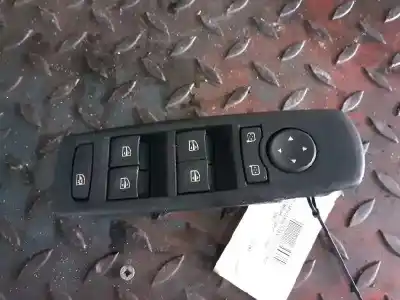 Pezzo di ricambio per auto di seconda mano interruttore alzacristalli anteriore sinistro per renault megane iii sport tourer expression riferimenti oem iam 809610007r