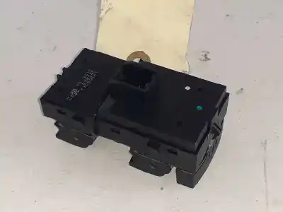 Pièce détachée automobile d'occasion commande de lève vitre avant gauche pour opel astra j (p10) 1.7 cdti (68) références oem iam 13305011 318634 251869