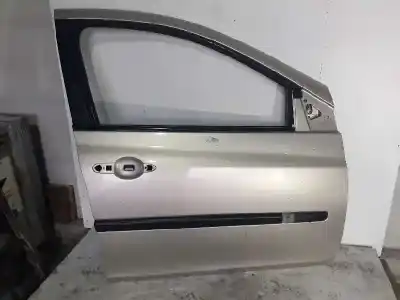 Peça sobressalente para automóvel em segunda mão porta dianteira direita por renault clio iii confort expression referências oem iam 7751478625
