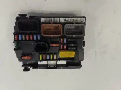 Second-hand car spare part fuse box unit for citroen c3 ii (sc_) 1.6 hdi oem iam references 9667199780 / 654588 / r09