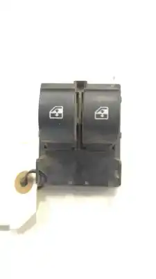 Recambio de automóvil de segunda mano de MANDO ELEVALUNAS DELANTERO IZQUIERDO para OPEL COMBO FURGONETA/MONOVOLUMEN (X12) 1.6 CDTI (B05) referencias OEM IAM 95510917  