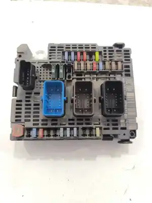 Recambio de automóvil de segunda mano de CAJA RELES / FUSIBLES para CITROEN C4 II (NC_) 1.6 HDI 90 referencias OEM IAM 9677987180 / AB1  