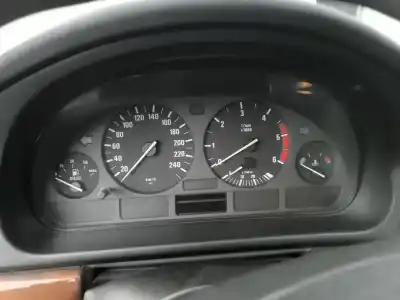 Recambio de automóvil de segunda mano de CUADRO INSTRUMENTOS para BMW 5 (E39) 530 d referencias OEM IAM 62106942232  