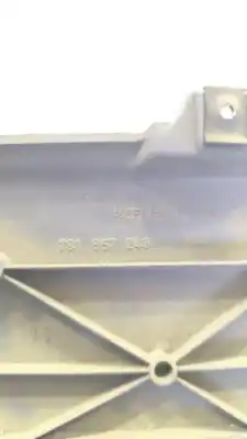 Pezzo di ricambio per auto di seconda mano modanatura per volkswagen transporter iv autobús (70b, 70c, 7db, 7dk, 70j, 70k, 7dc, 7 2.4 d riferimenti oem iam 701857243  