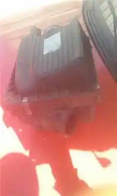 Second-hand car spare part air filter for opel zafira a monospace (t98) 2.2 dti 16 v (f75) oem iam references   