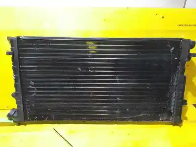 Piesă de schimb auto la mâna a doua radiator de apa pentru volkswagen passat berlina (3b3) advance referințe oem iam 8d0121251p  