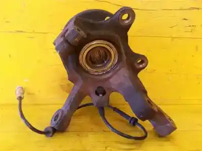 Pièce détachée automobile d'occasion moyeu de roue avant droite pour renault clio ii fase ii (b/cb0) 1.5 dci diesel références oem iam   