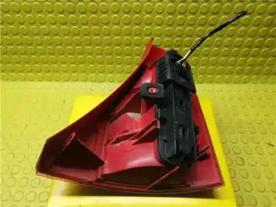 Second-hand car spare part left tailgate light for renault clio ii fase i (b/cb0) 1.4 alize oem iam references 7700410515  
