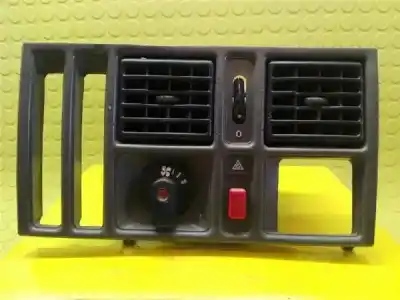 Автозапчастина б/у аераційна решіта для opel corsa 1.2 g -1.2s посилання на oem iam 90320578