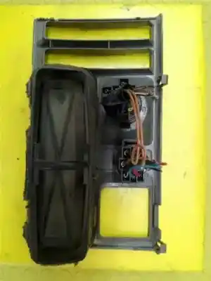 Автозапчасти б/у аэрационная решетка за opel corsa 1.2 g -1.2s ссылки oem iam 90320578  