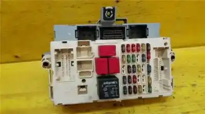 Pezzo di ricambio per auto di seconda mano scatola relè/fusibili per fiat stilo (192) 1.9 jtd 80 active riferimenti oem iam 46797609