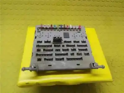 Peça sobressalente para automóvel em segunda mão caixa de fusíveis e relés por peugeot 309 1.9 diesel referências oem iam 